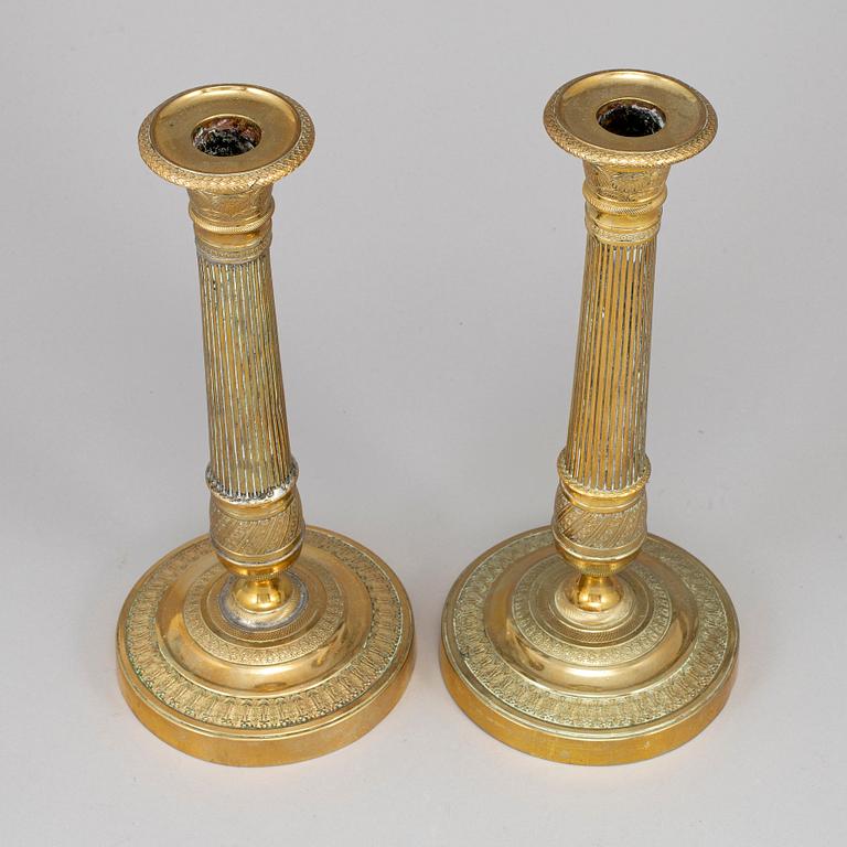 LJUSSTAKAR, ett par, brons, empire, 1800-talets första hälft.