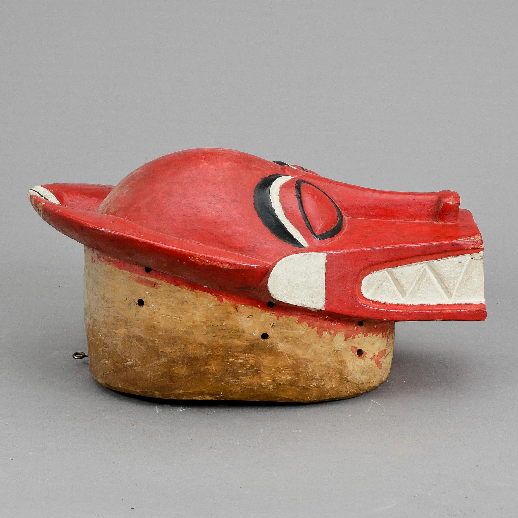 MASKER, 2 st, Västafrika, 1900-tal.