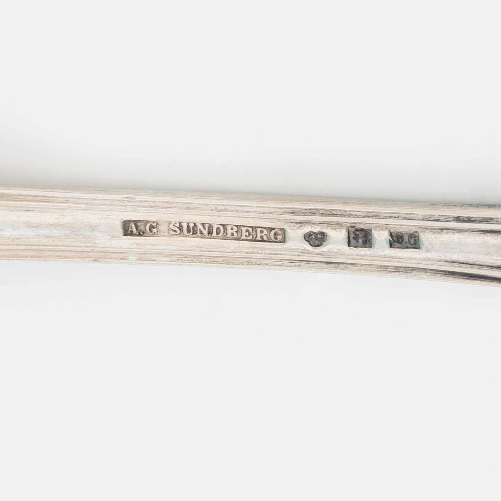Bestickuppsättning, 94 delar, silver, bl a 'Olga' och andra modeller, bl a CG Hallberg 1957.