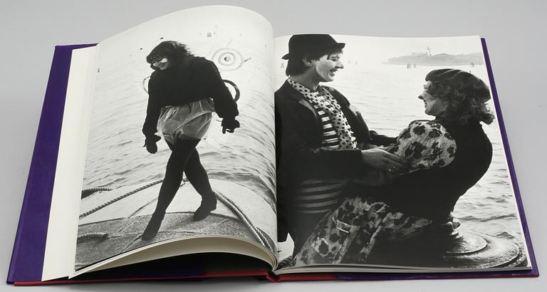 BOK, "Karnevalen i Venedig", Fotografier av Ralph Nykvist och Anders Petersen, ETC, Stockholm, 1991.