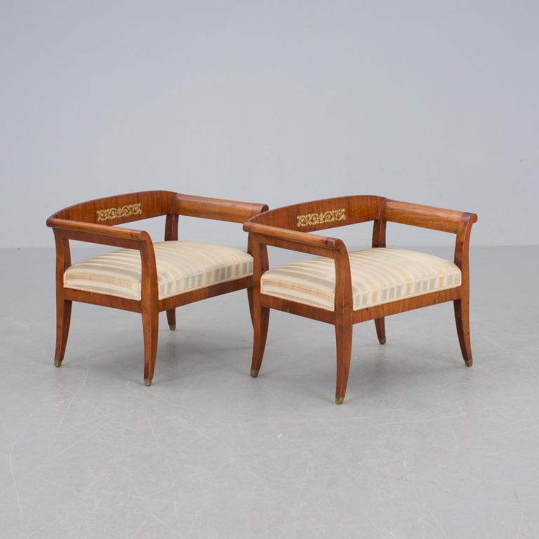 TABURETTER, ett par, empire, 1800-talets mitt.