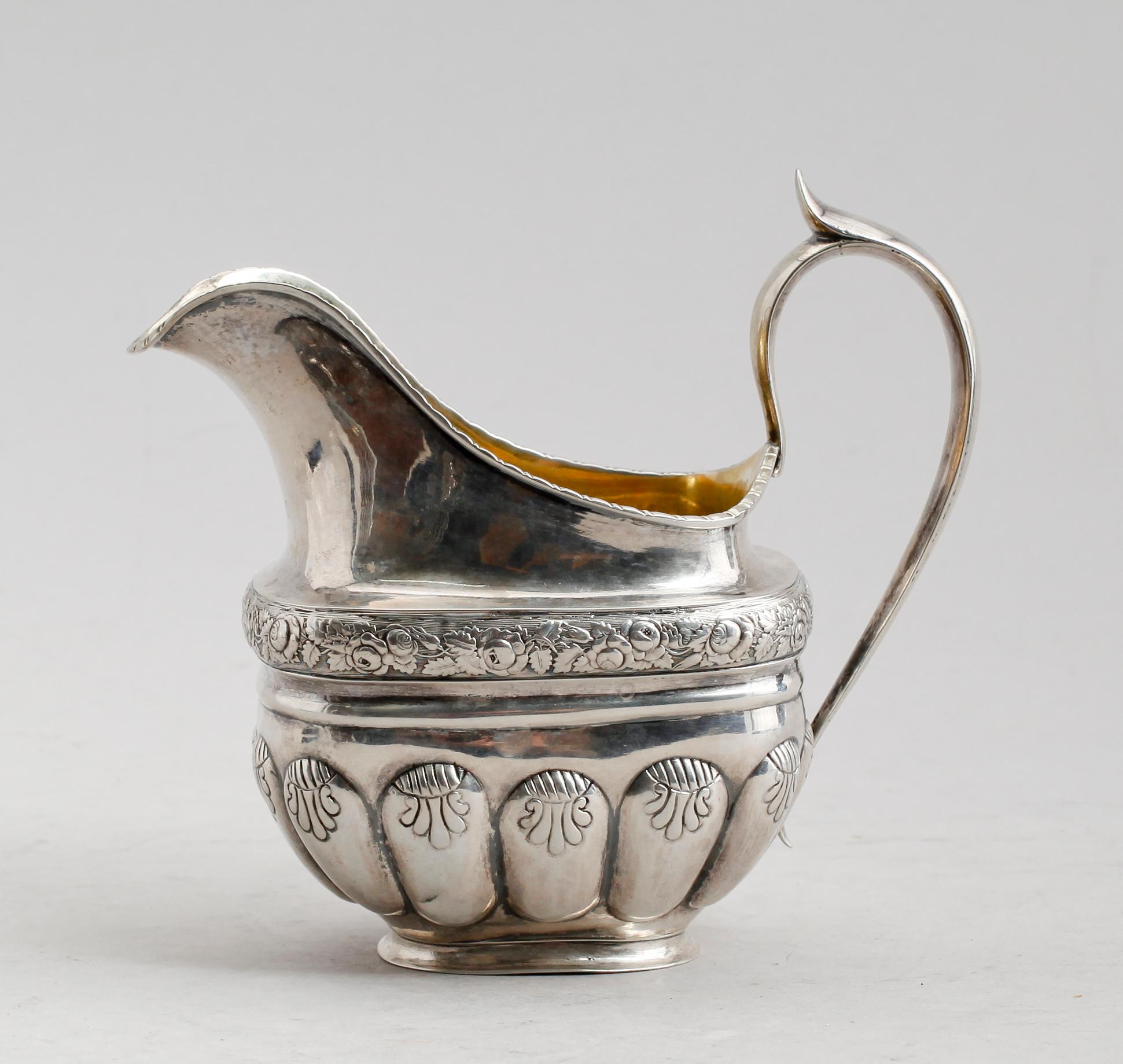 MJÖLKKANNA, silver, Carl Gustaf Grönlund, Borgå 1827-1848. Vikt ca 215 gram.