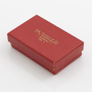 Ring 18K guld, som skydd vid sömnadsarbete. Carl Tengstedt, Göteborg 1828.