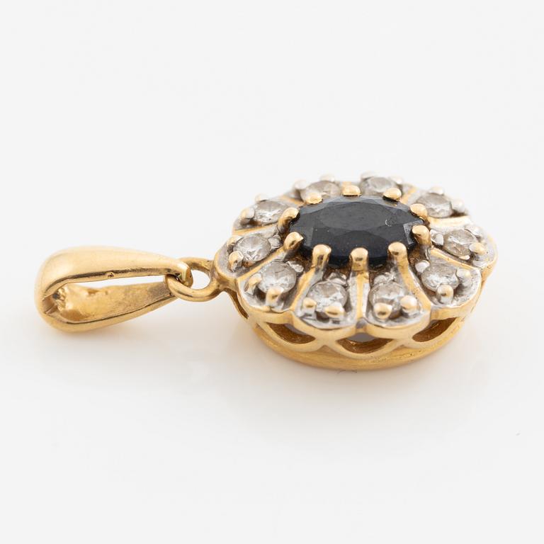 Pendant, carmosé model, 18K gold with sapphire and brilliant-cut diamonds.
