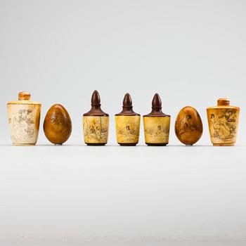 SNUSFLASKOR, 2+3 st, ben samt trä, DEKORATIONSÄGG, 2 st, ben, Kina 1900-talets slut.