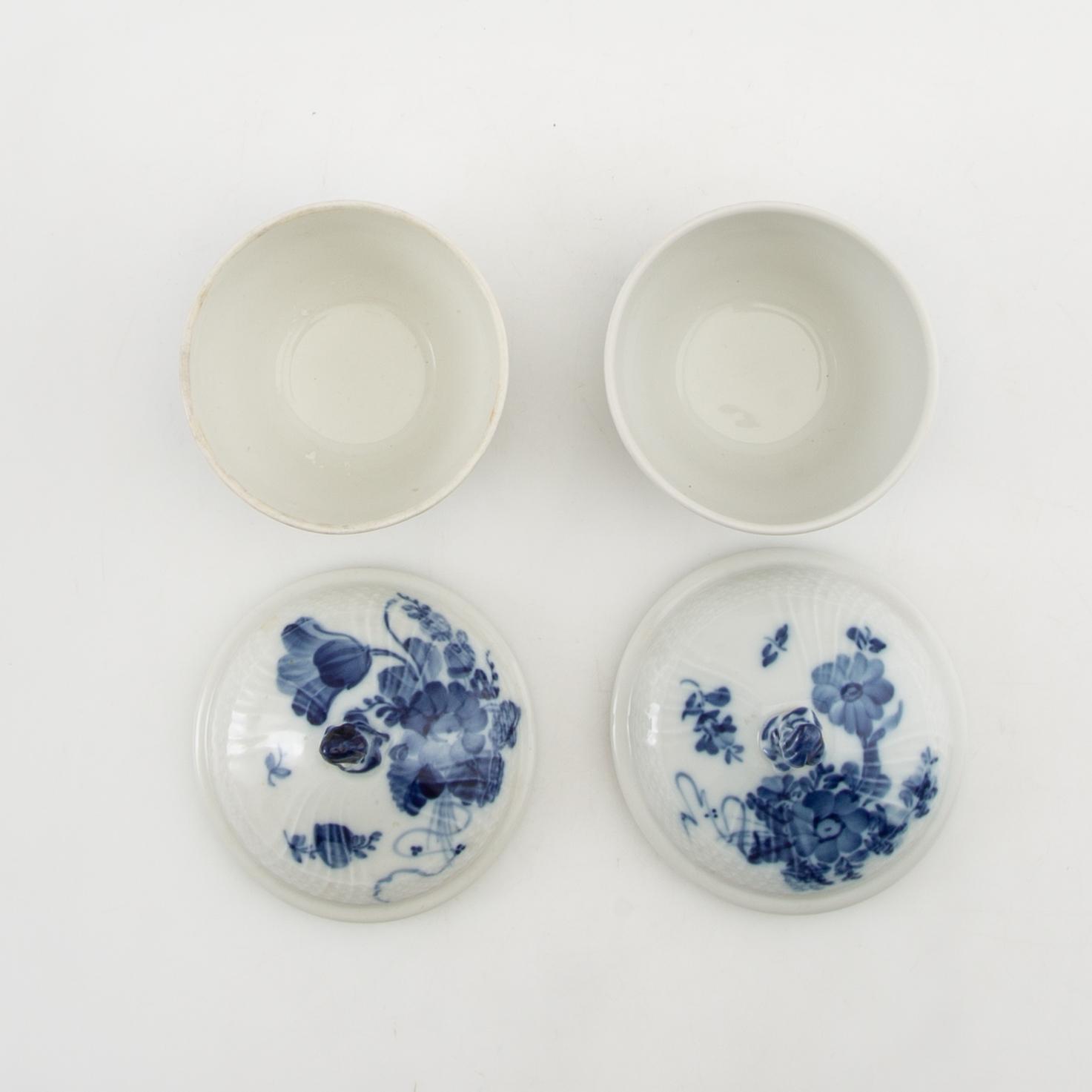Service approximately 140 pieces "Blue Flower" Royal Copenhagen Denmark 20th century porcelain.