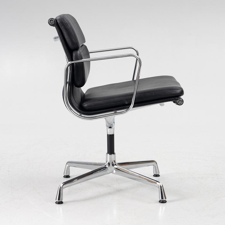 Charles & Ray Eames, a 'Soft Pad Chair EA217', Vitra.
