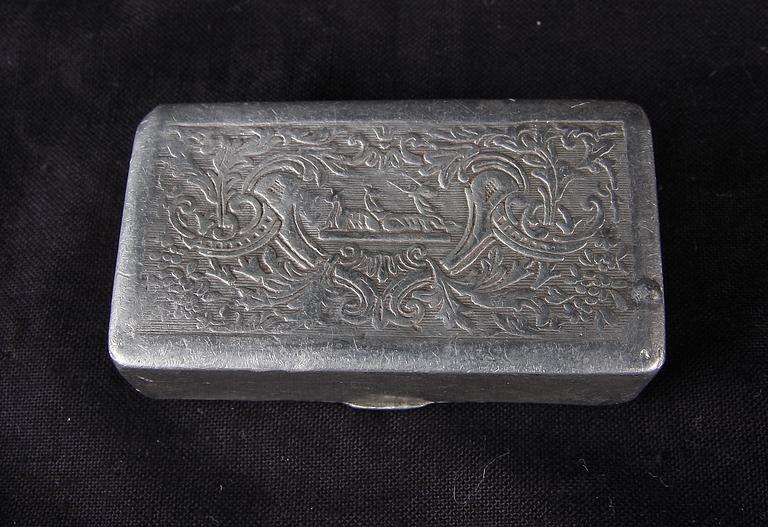 DOSOR , 10 st, flertal material bla mässing, nysilver, horn. 1800-1900-tal.