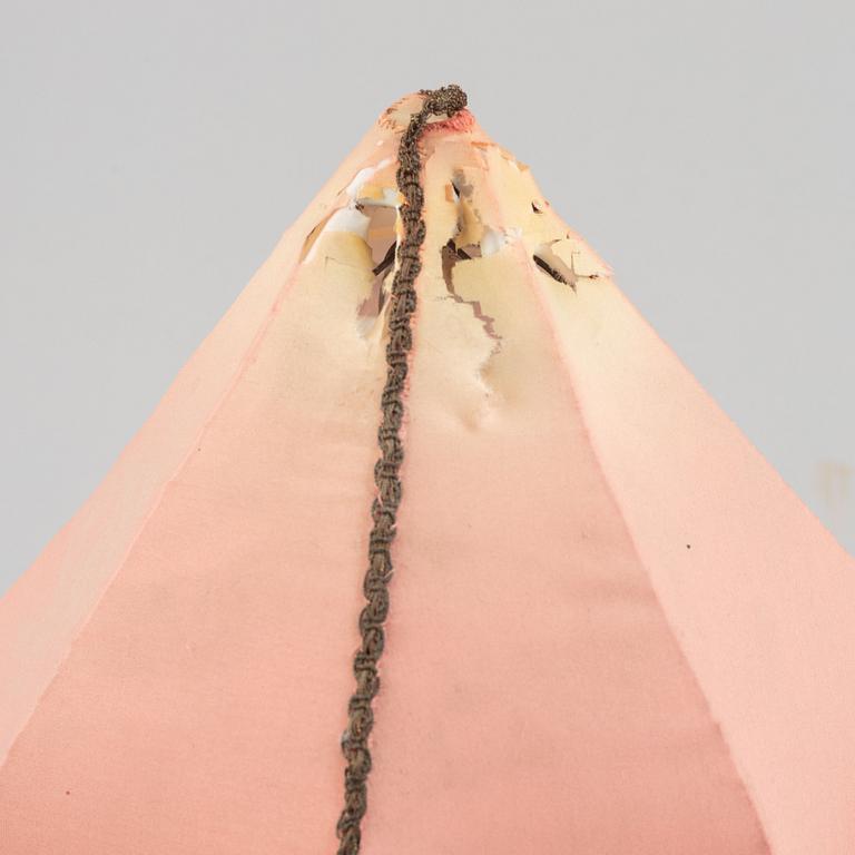 A porcelain table lamp, 19th century.