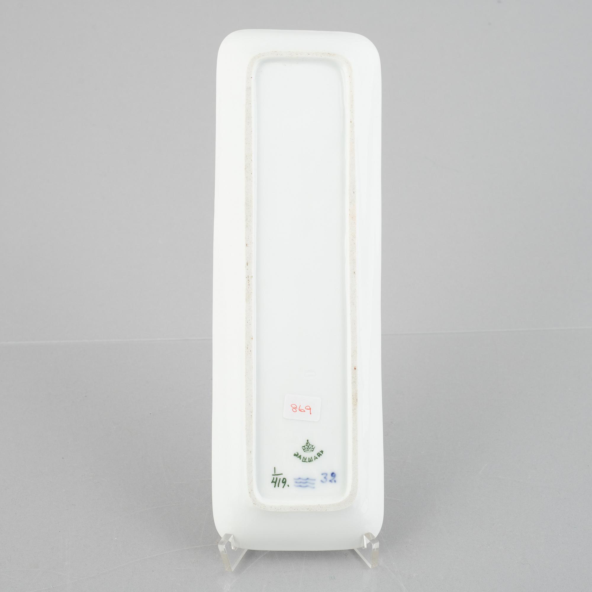 A 'Blue Fluted Plain' porcelain desk tray, Royal Copenhagen, model 419, 1893-1900.