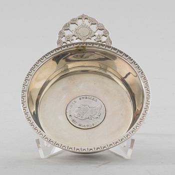 KÅSA, silver, W.A. Bolin, Stockholm, 1946, vikt ca 160g.