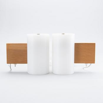 Luxus, 2 wall lamps, oak, plastic.