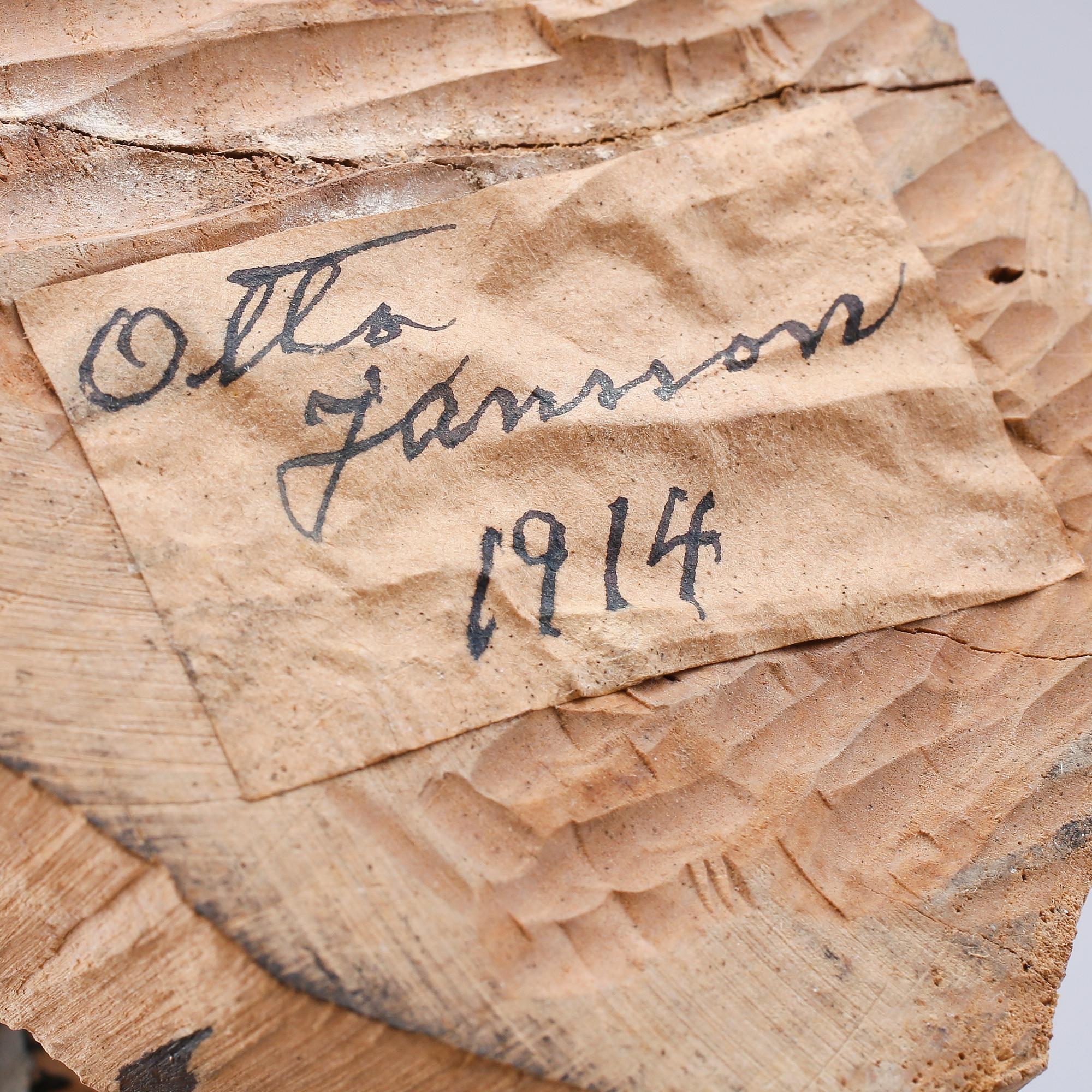 OTTO JANSSON, SKULPTUR, snidat trä, etiettmärkt Otto Jansson och daterad 1914.