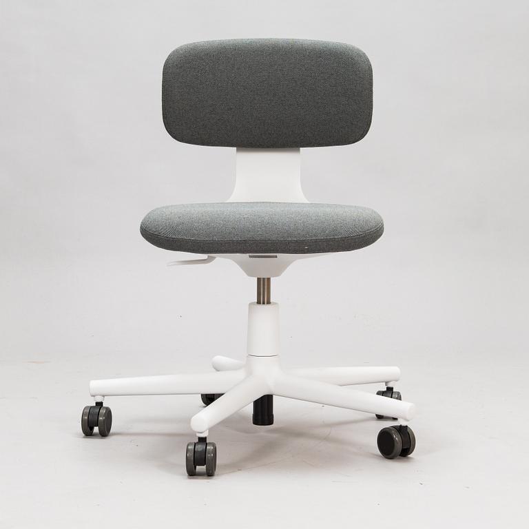 Konstantin Grcic, tuoli / konttorituoli, "Rookie", Vitra.