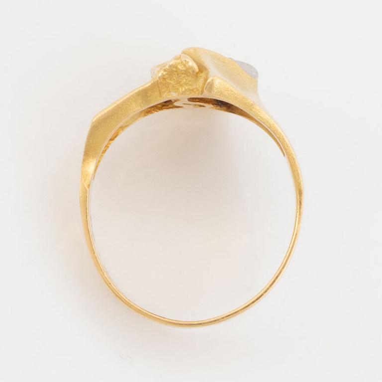 Lapponia ring och pärlcollier.