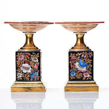 A pair of table decorations/tazzas, porcelain, Russian, 19th Century.