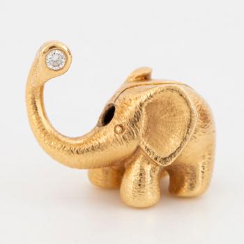 OLE LYNGGAARD, Two necklaces. with charm elephant clasp with brilliant-cut diamond 0,05 ct.