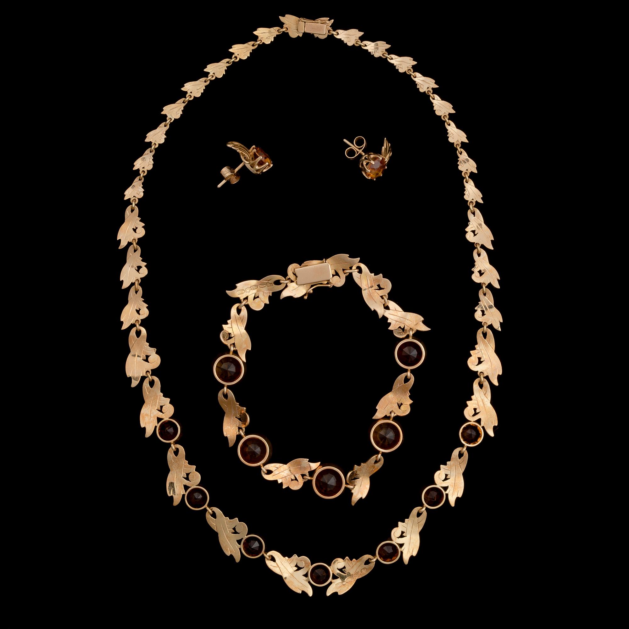 COLLIER, ARMBAND och ÖRHÄNGEN, fasettslipade citriner, 18K guld. A. Tillander, Helsingfors 1955.