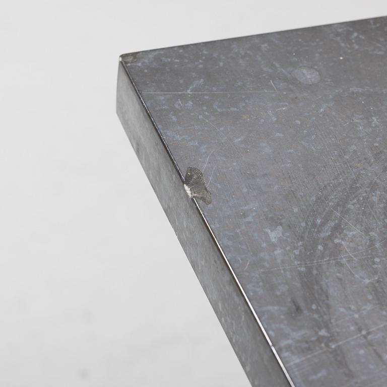 Stone table, 19th century.