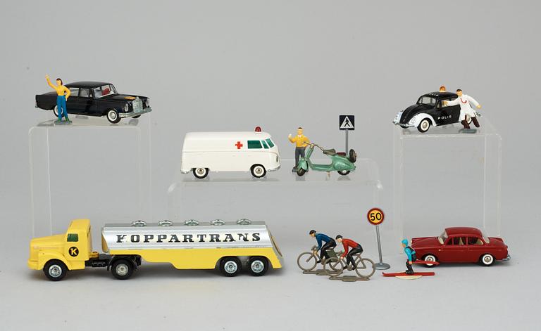 A Swedish Nordstedt's traffic game including Teknocars, 1960s.