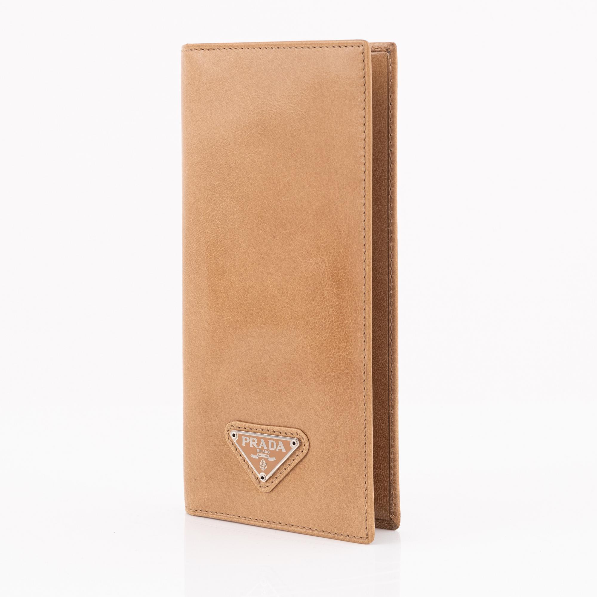 Prada, wallet.