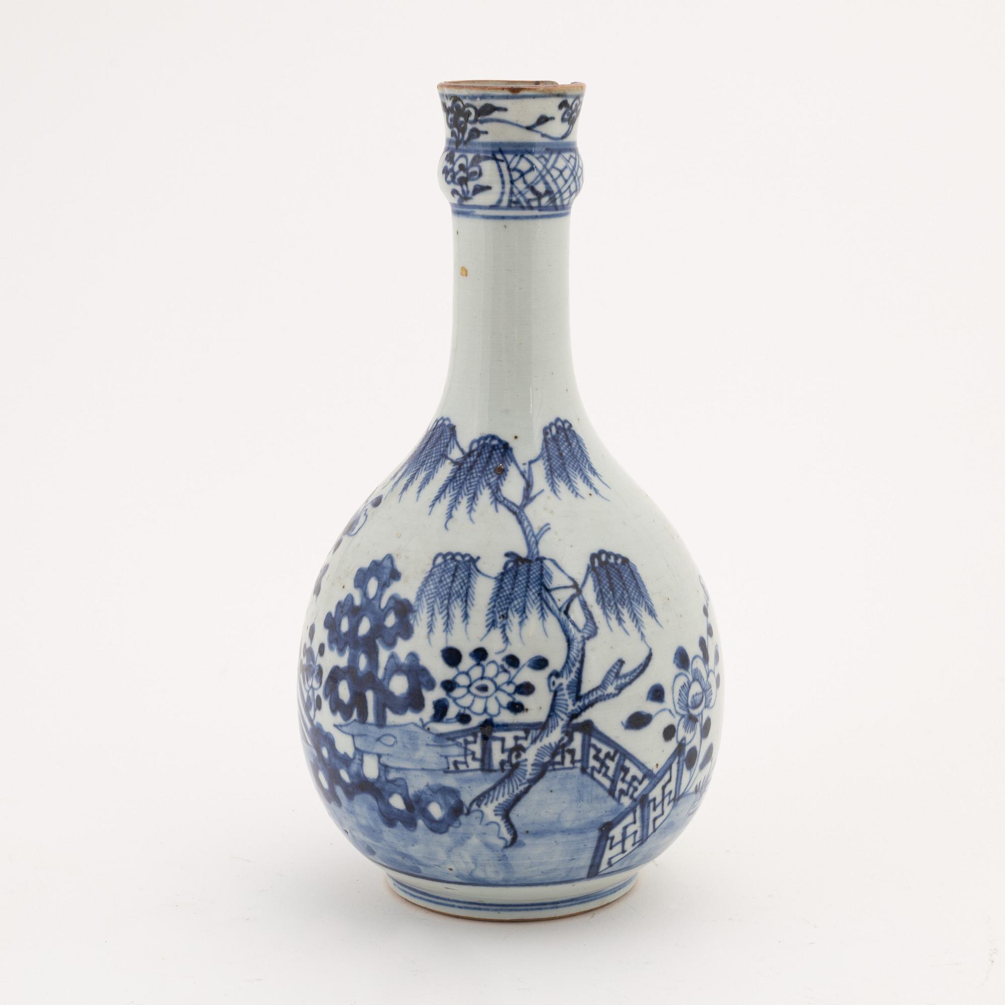 Terrinfat samt vas, kompaniporslin. Kina, Qingdynastin, Qianlong (1736-95).