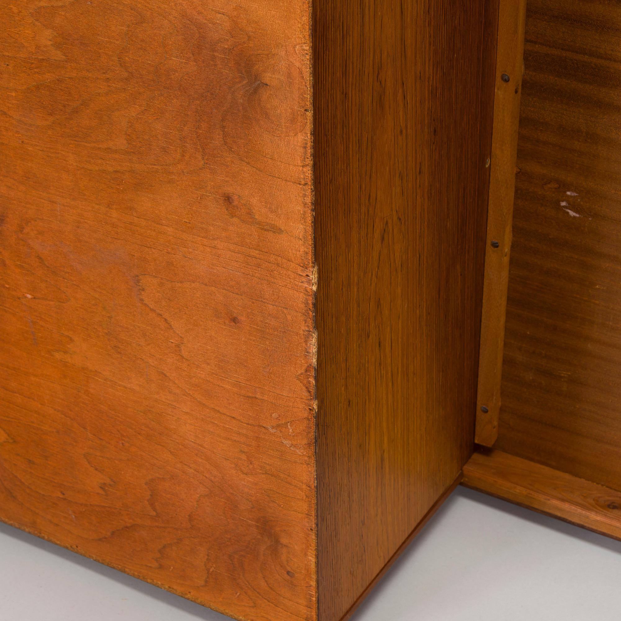 Severin Hansen, skrivbord, modell 66, Haslev Møbelfabrik, Danmark, 1900-talets mitt.