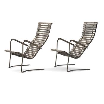 120. Bjärnums Slöjdfabrik, a pair of easy chairs, Sweden 1940-50s.