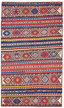 270. SEMI-ANTIQUE CAUCASIAN KILIM, probably Shirvan. 256 x 156,5 cm.