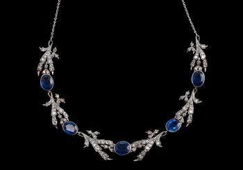 423. A NECKLACE, 8/8 cut diamonds c. 0.90 ct. Sapphires c. 5.00 ct. Platinum. H. Grün Helsinki 1938. Weight 12,2 g.