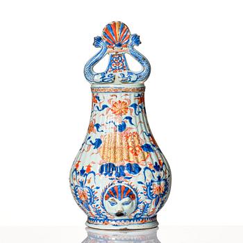 An imari wall fountain, Qing dynasty, Kangxi (1662-1722).