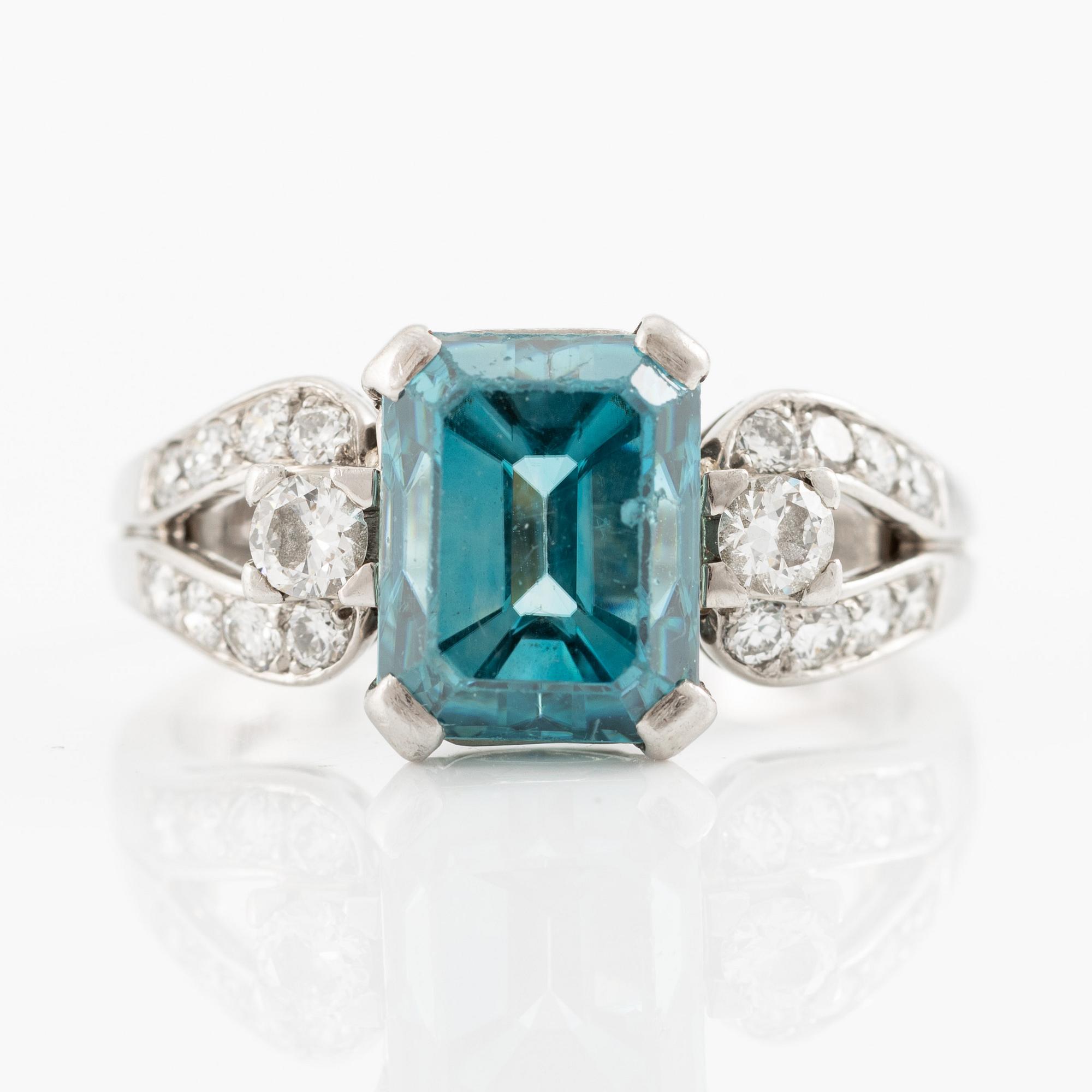 W.A. Bolin ring palladium med en zirkon och runda briljantslipade diamanter.