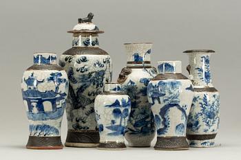 VASER, 3 stycken och LOCKURNOR, 3 st, Kina 1800-tal.