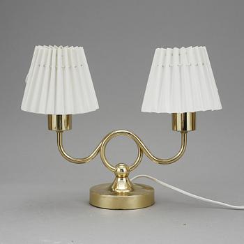 BORDSLAMPA, mässing, "Smycket" nr 2483/1, Josef Frank, Svenskt Tenn.