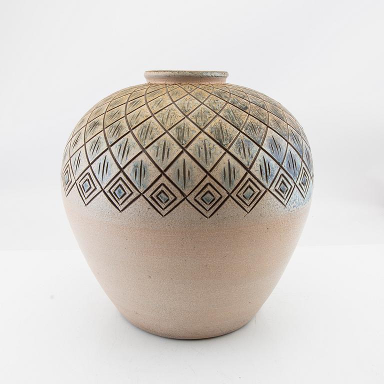 Wallåkra, a stoneware vase, Sweden, second halr of 20th century.