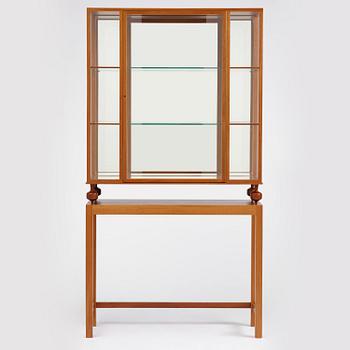 Josef Frank, a display cabinet model 2077, Firma Svenskt Tenn, post 1985.