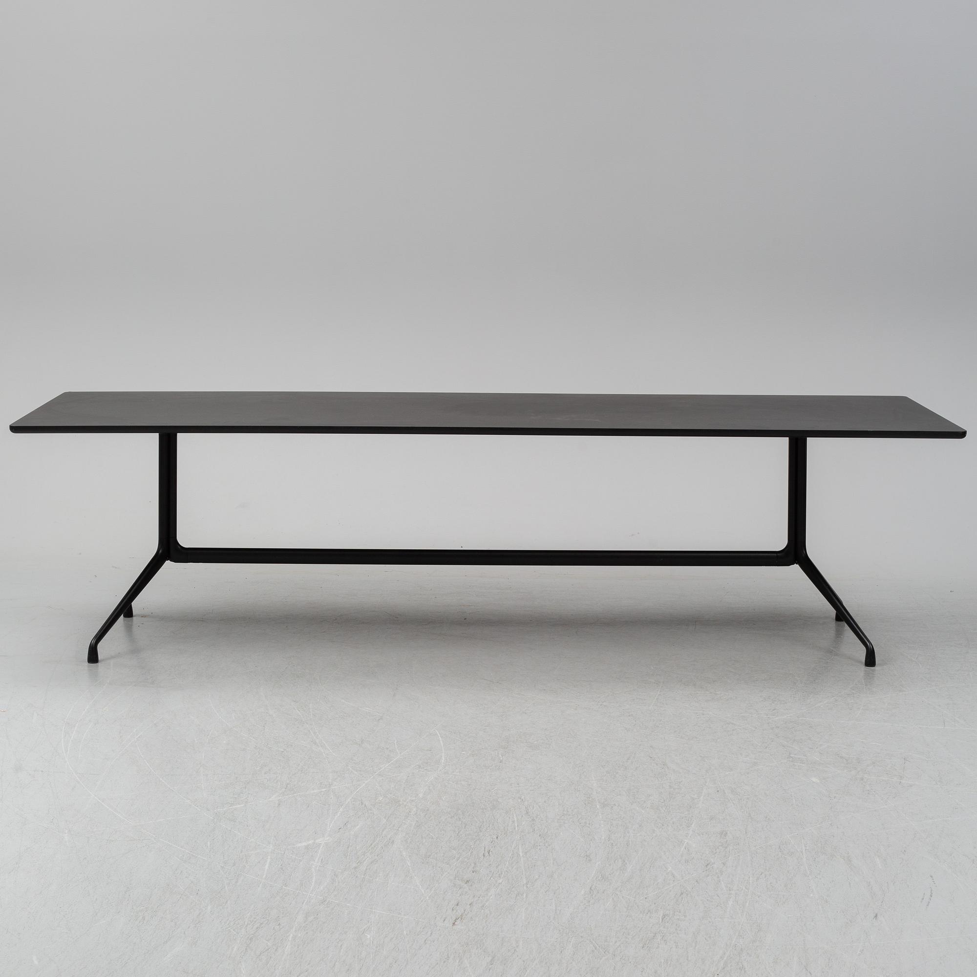 HEE WELLING & HAY, konferensbord, "About a Table AAT", HAY, Danmark.