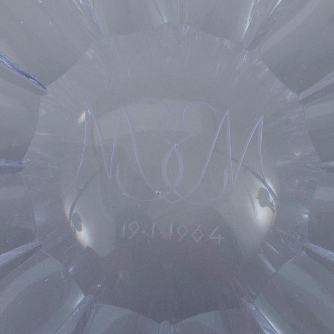 FAT, glas, signerad Aimo Okkolin, Riihimäen Lasi 1964.