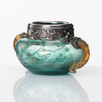 Emile Gallé, skål, Nancy, Frankrike, med silverfattning av Ovchinnikov, Moskva, Art Nouveau.