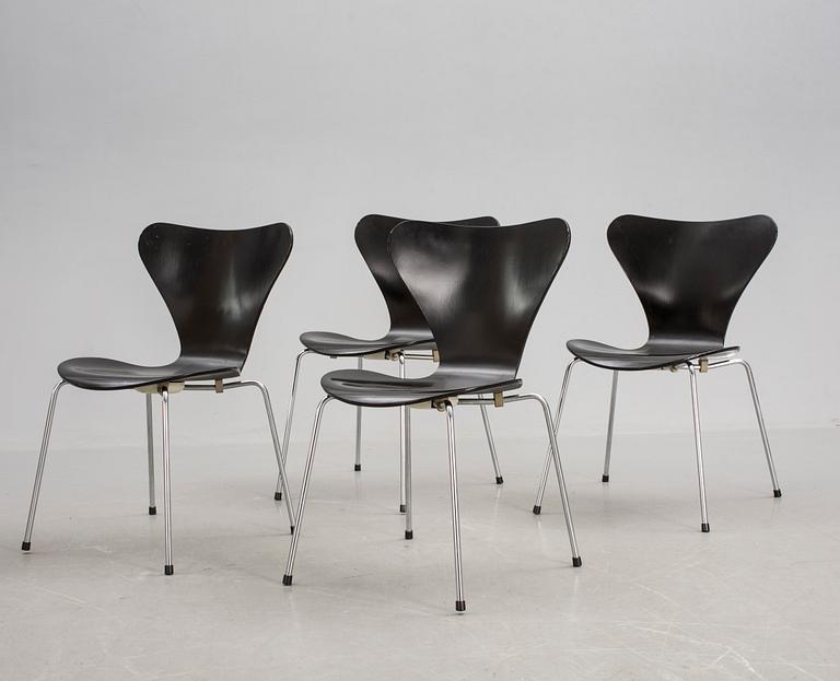 STOLAR, 4 st, "Sjuan", Arne Jacobsen och BORD, 1900-talets andra hälft.