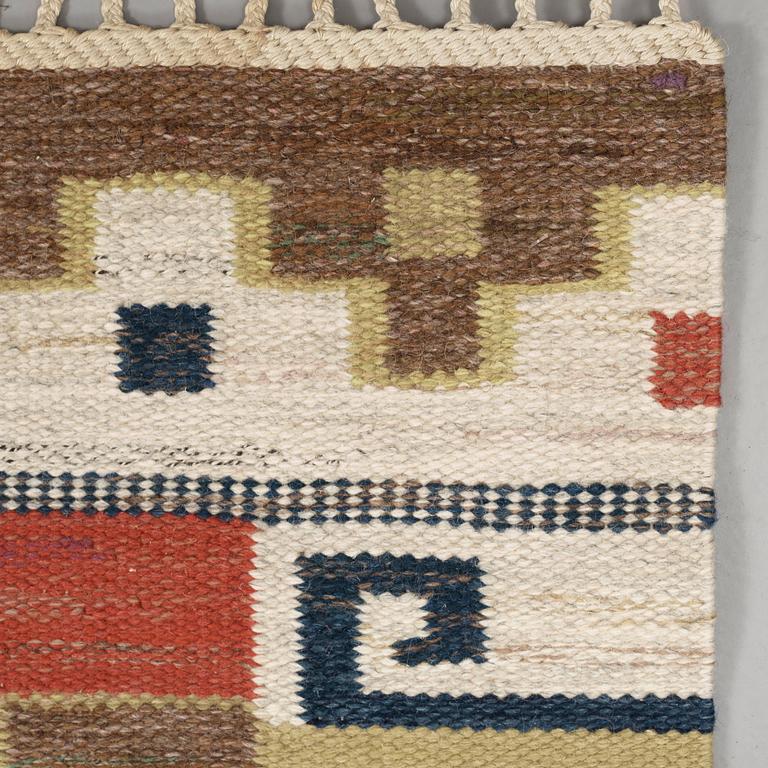 CARPET. "Bruna heden". Flat weave. 262 x 182,5 cm. Signed AB MMF.