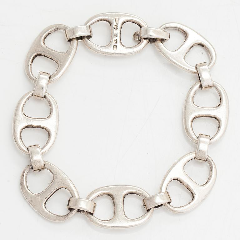 Bertel Gardberg, A silver bracelet, Hopeatehdas Oy, Helsinki Finland 1962.