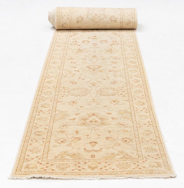 A runner carpet, oriental, approx. 833 x 83 cm.
