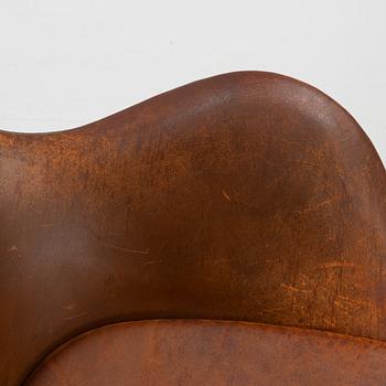 Arne Jacobsen, an 'Egg' lounge chair, Fritz Hansen, Denmark, 1965.