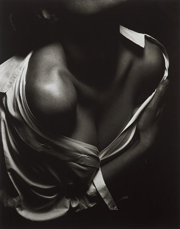 Albert Watson, "Charlotte in Prada blouse, Milan, Italy, 1989".