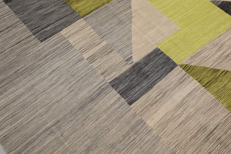 A Kilim rug, modern design, approx. 288 x 203 cm.