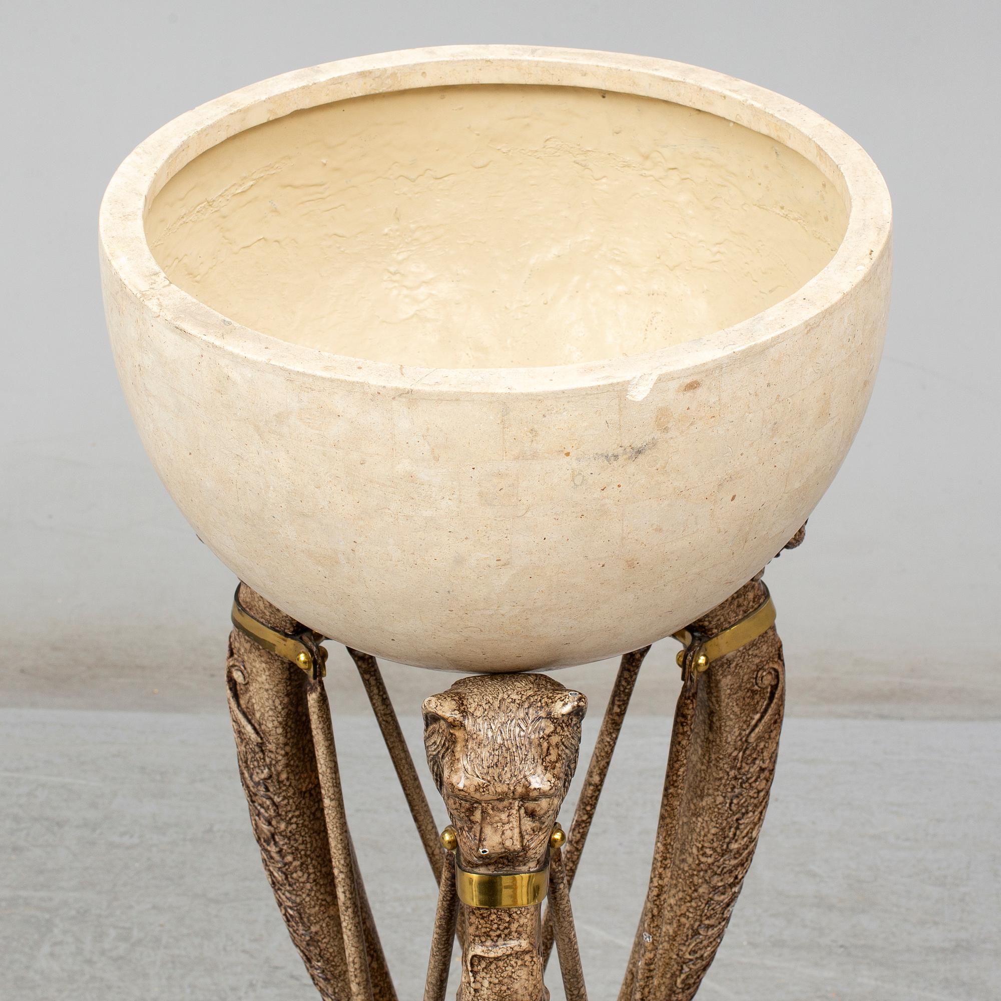 A late 20th Century pedestal.