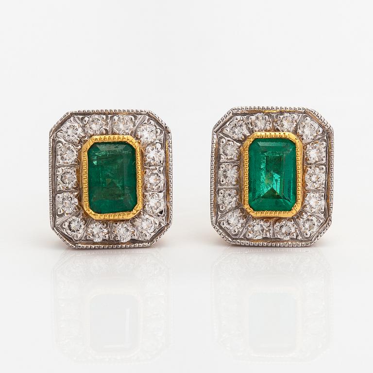 A pair of 18K gold earrings with emeralds and diamonds ca. 0.56 ct in total. Kultakeskus 1998.