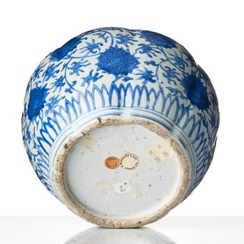 Kruka, porslin. Mingdynastin, Wanli (1572-1620).