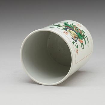 A famille verte brush pot, Qing dynasty, 18th Century.